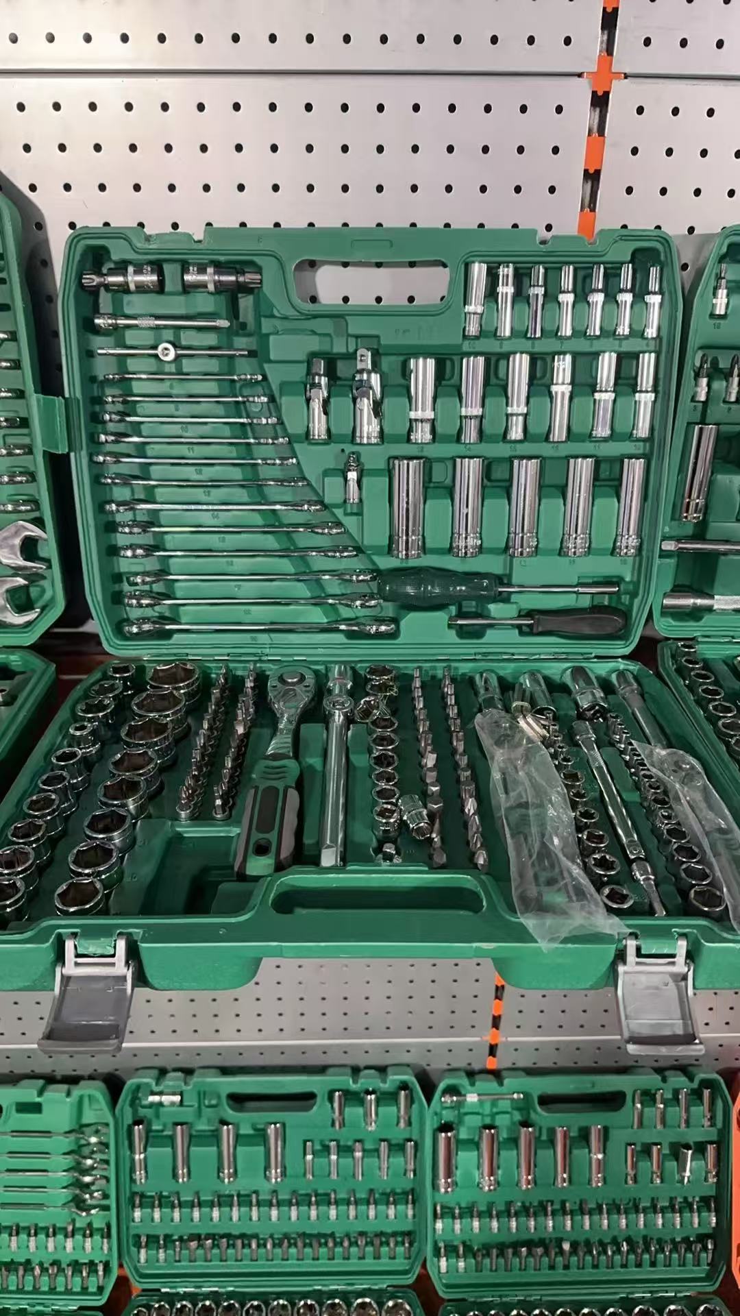 216-częściowy zestaw narzędzi  – Gardening Tools Hand recenzja i cena